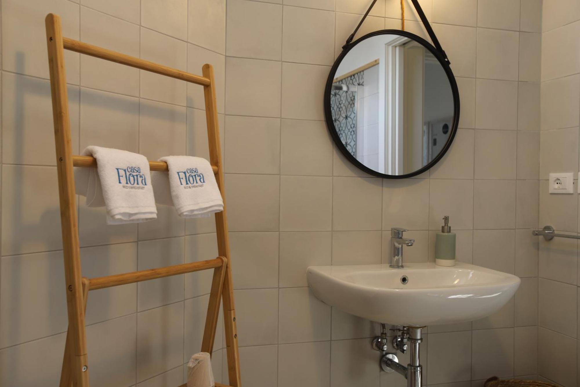 Casa Flora - Bed And Breakfast Торре-Сан-Джованні-Удженто Екстер'єр фото